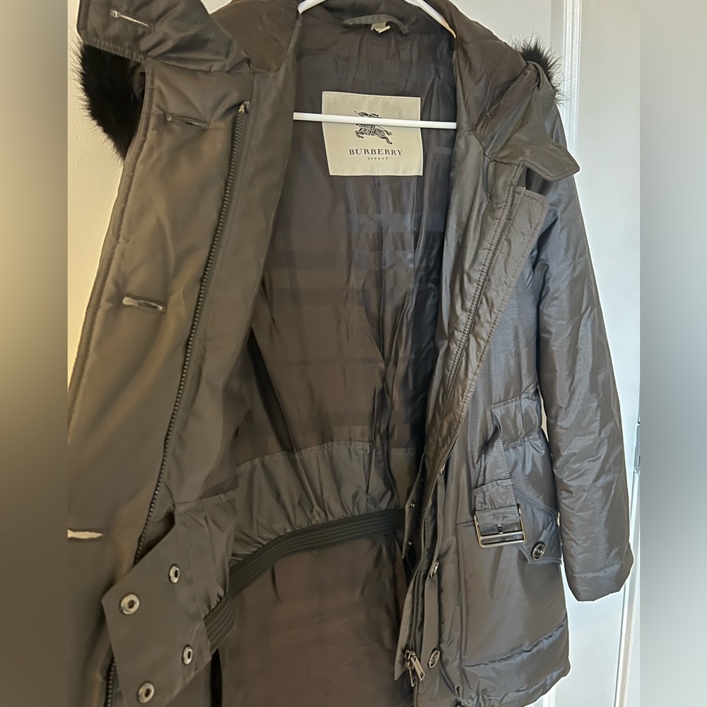 Burberry London Coat with fox fur trimmed hood - Picture 4 of 7